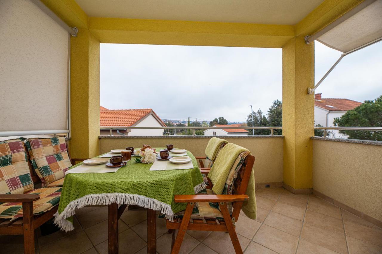 Golden Hope 4+1 Apartment Krk Krk Town Buitenkant foto