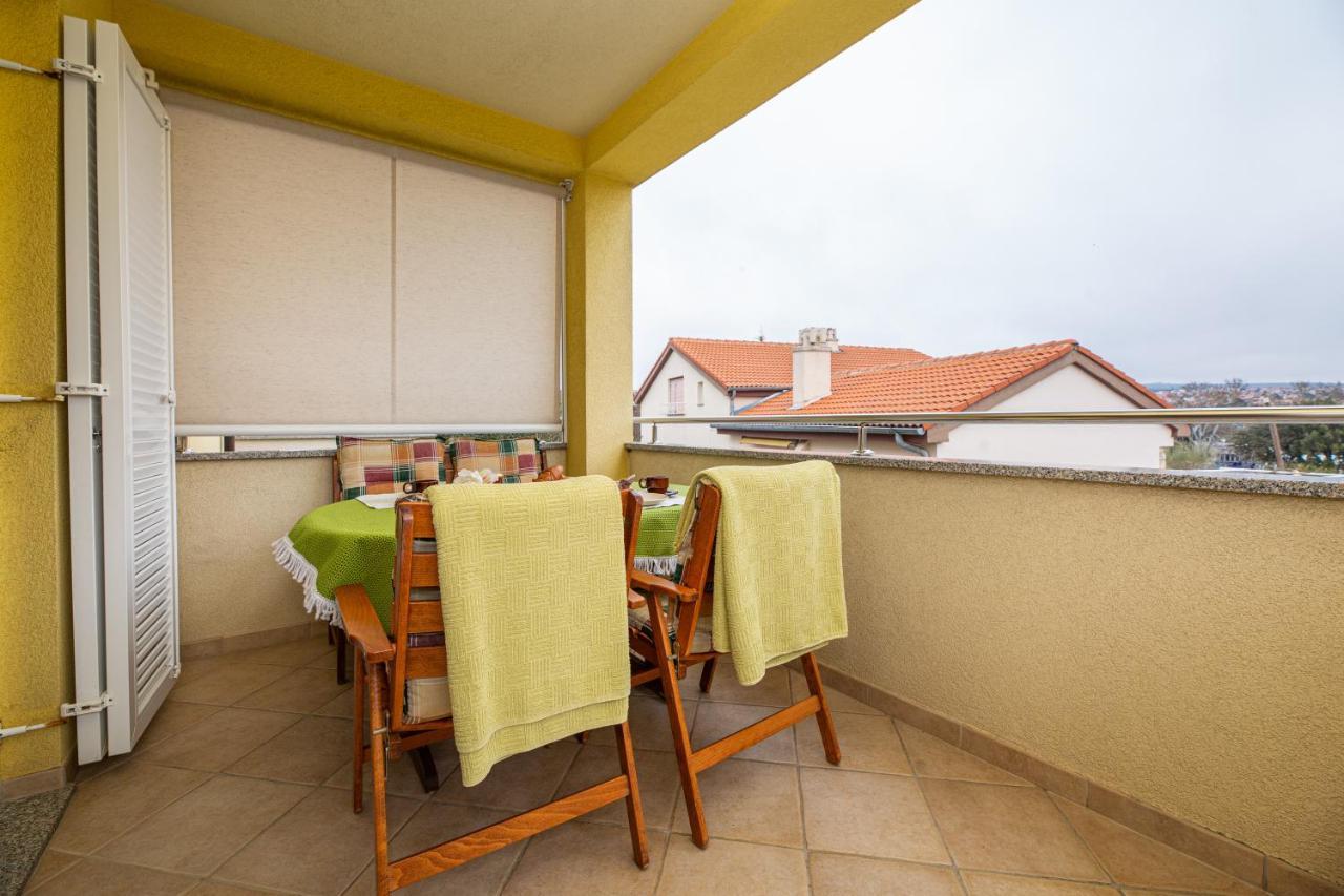 Golden Hope 4+1 Apartment Krk Krk Town Buitenkant foto