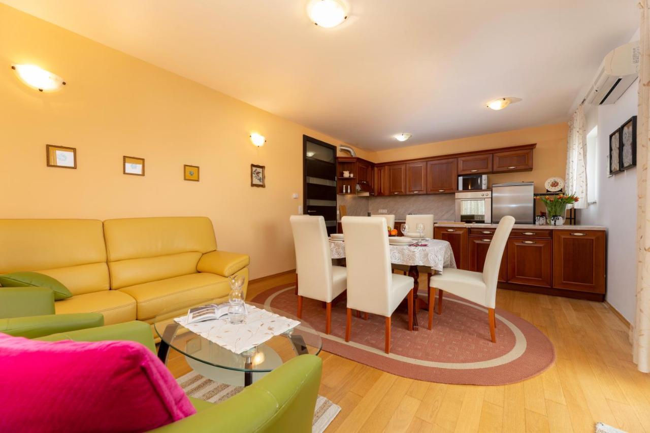 Golden Hope 4+1 Apartment Krk Krk Town Buitenkant foto